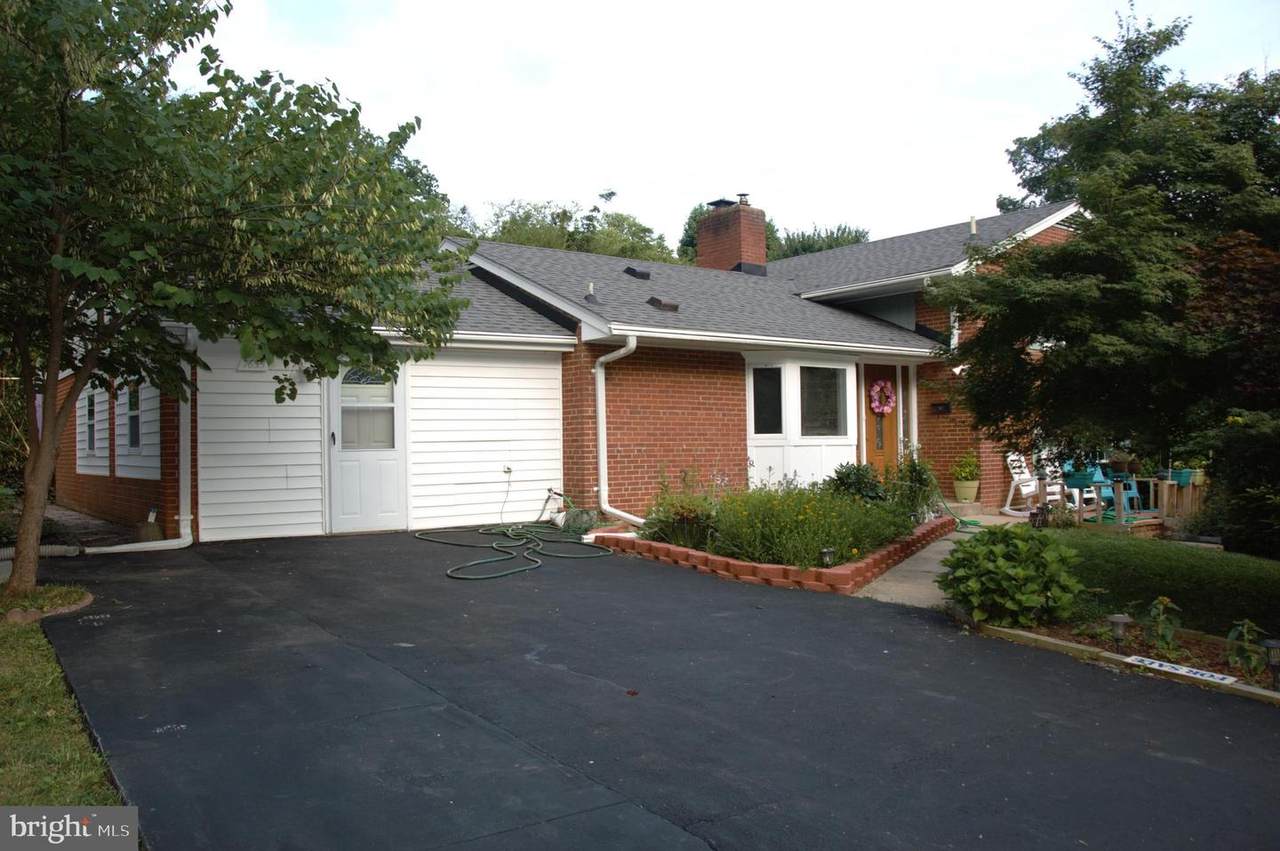 7635 Dunston Street - Photo 1