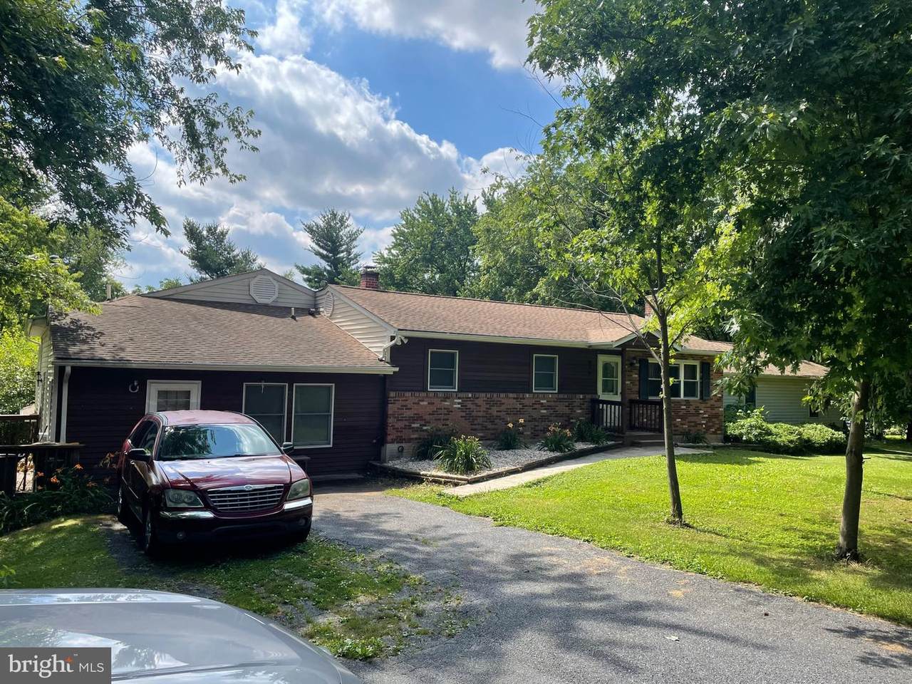 606 Raywell Avenue - Photo 1
