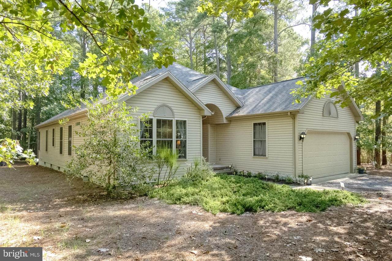 23523 Holly Circle - Photo 1