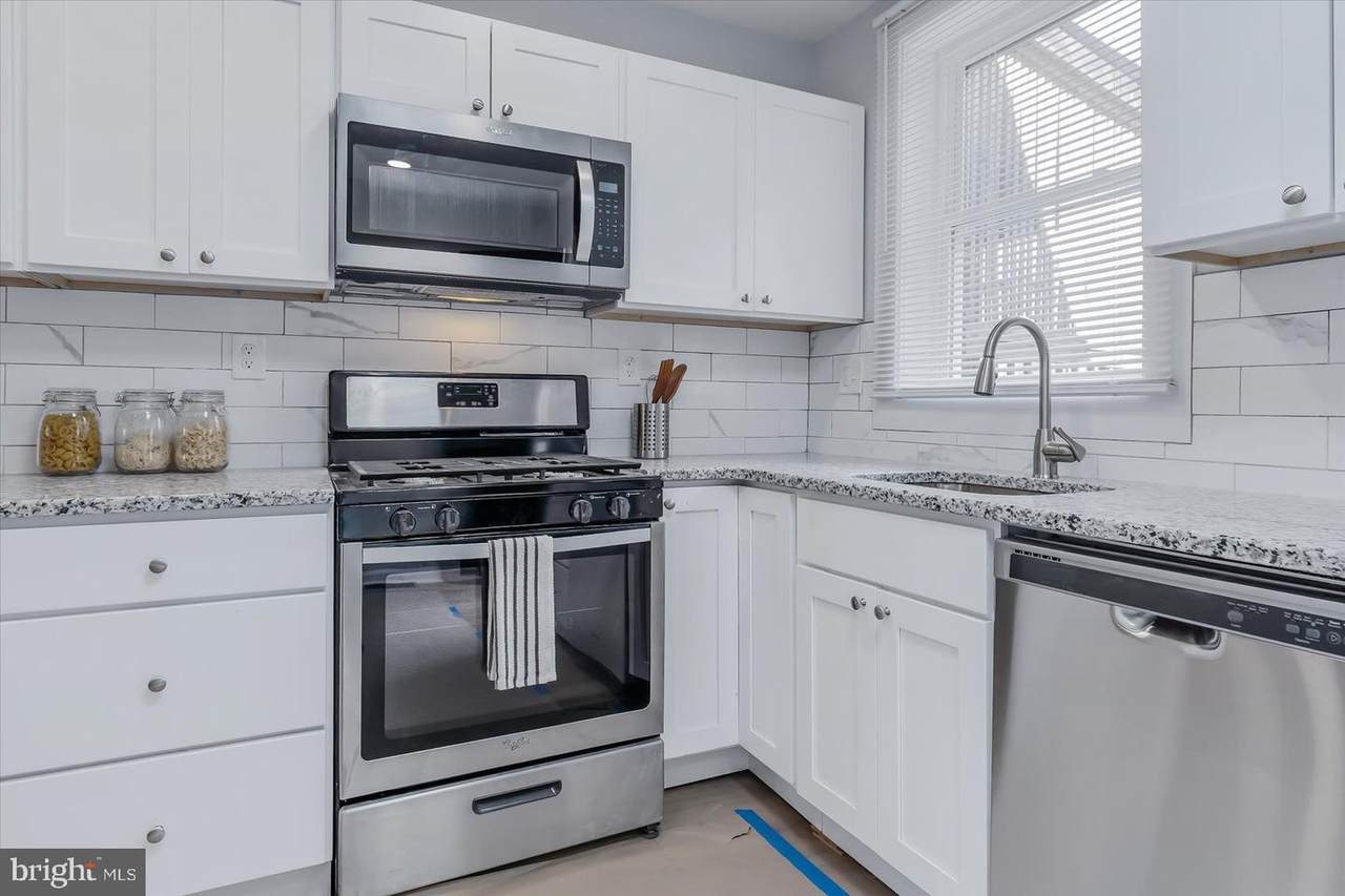 115 Calhoun Street - Photo 1