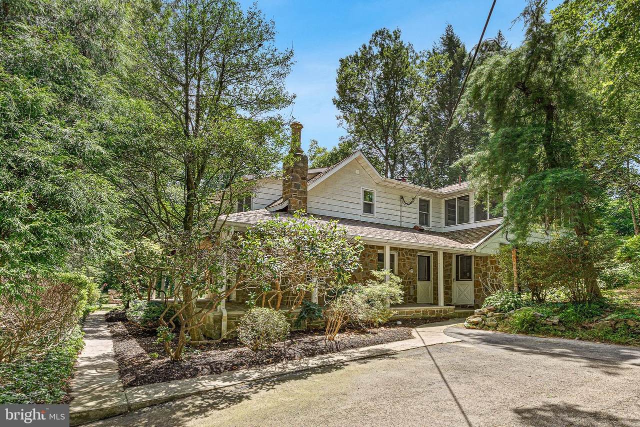 100 Willow Road - Photo 1