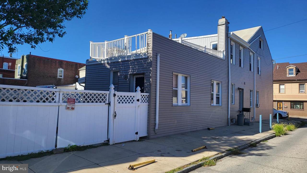 2724 Ash Street - Photo 1