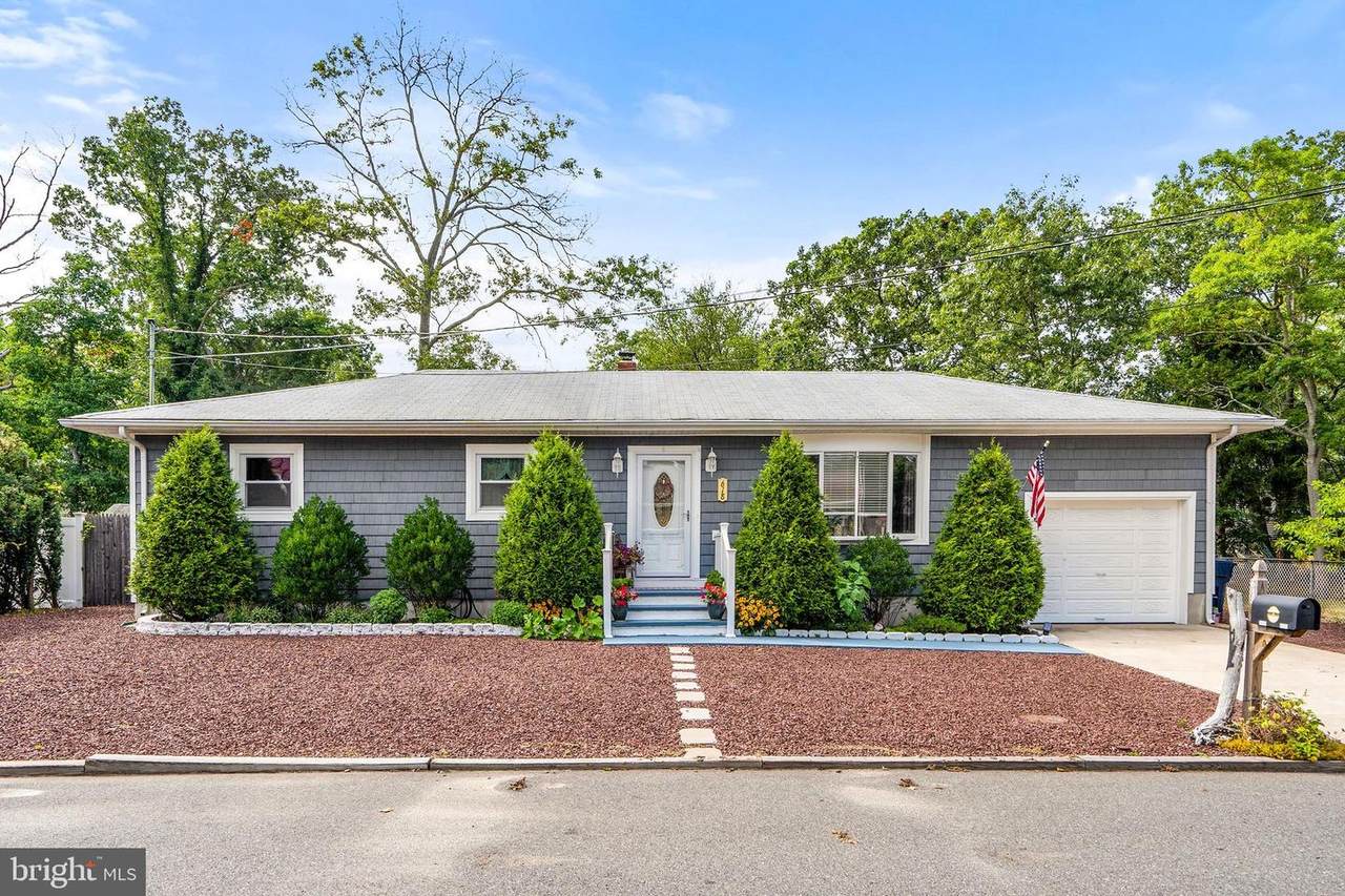 618 Anchor Avenue - Photo 1