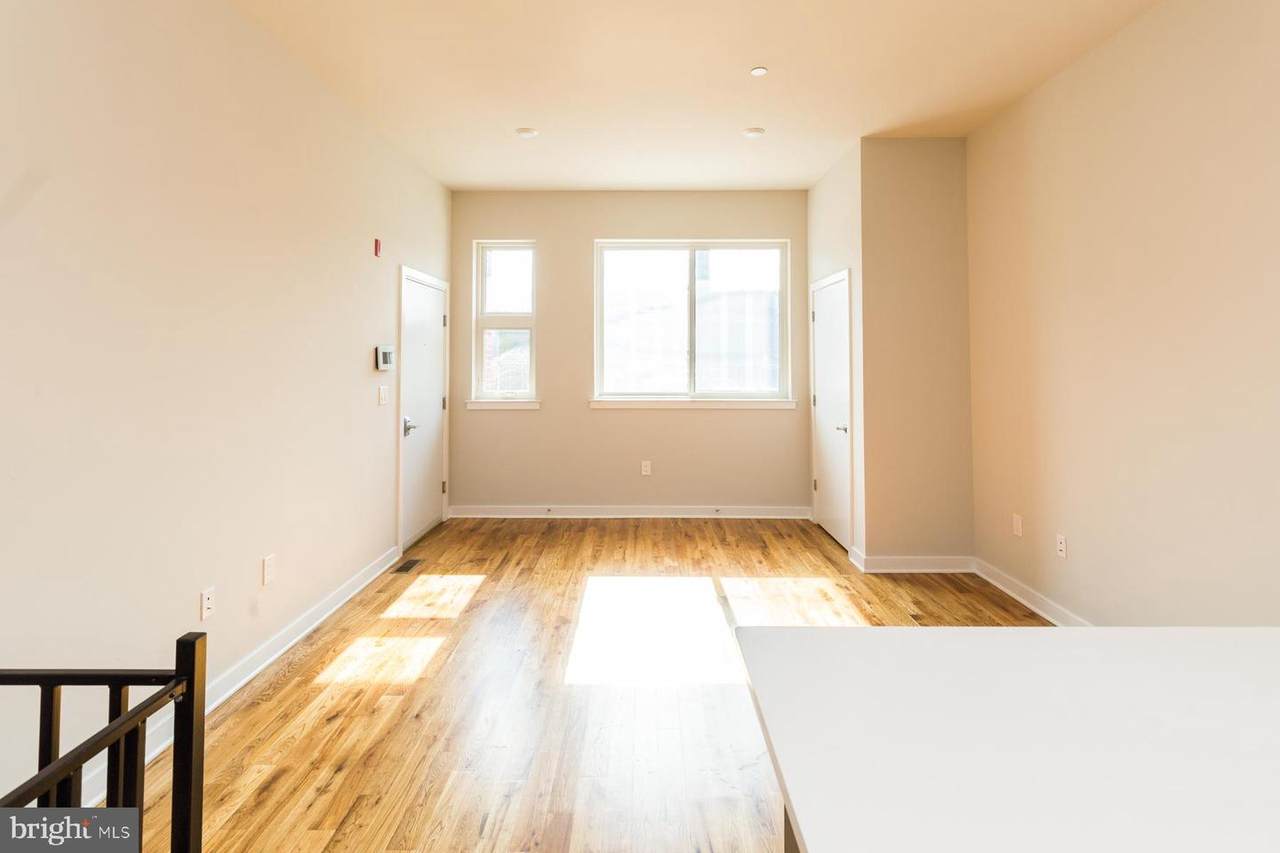 1764 Hope Street - Photo 1