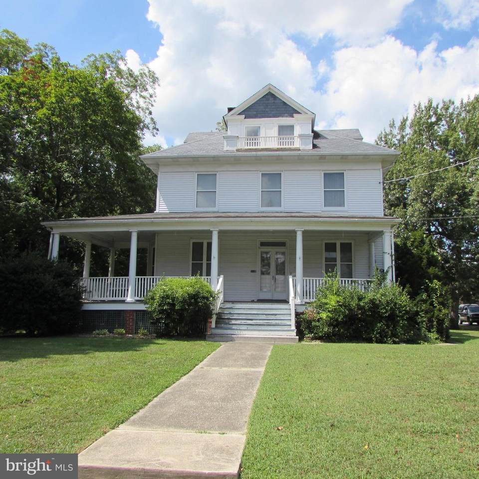 112 5TH Avenue - Photo 1