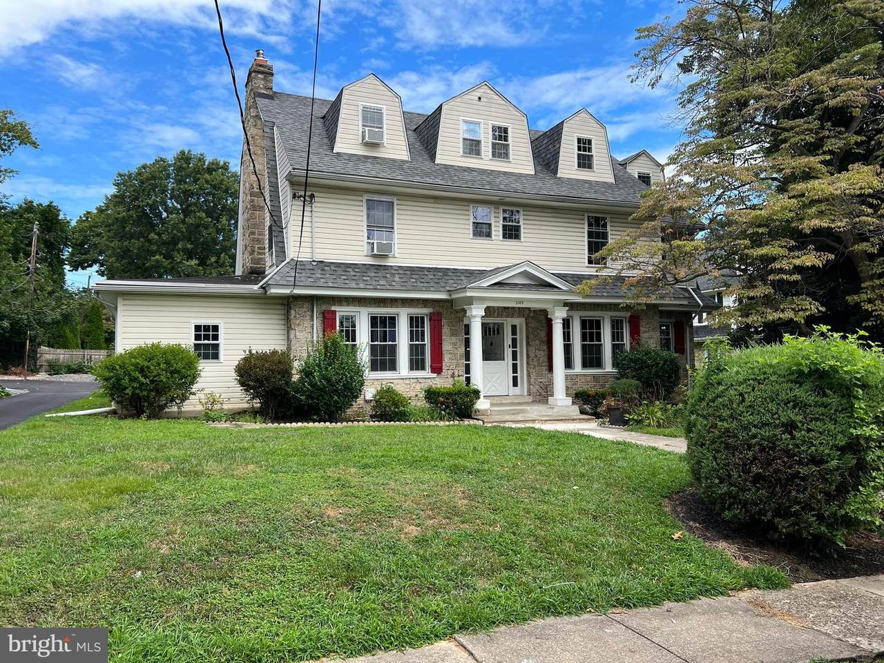 2105 Greenhill Road - Photo 1