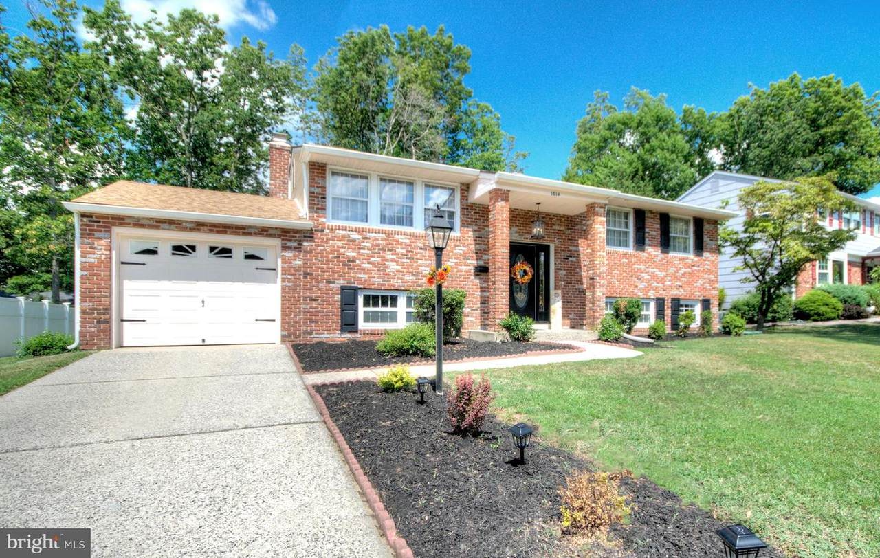 1014 Merrymount Avenue - Photo 1