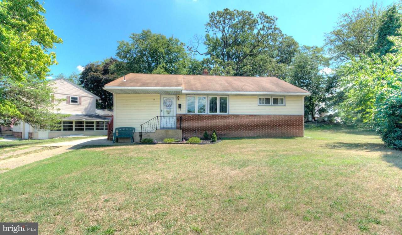 46 Budd Boulevard - Photo 1
