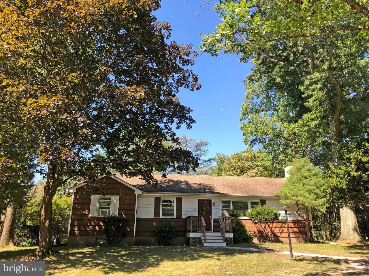 21 Lake Drive - Photo 1