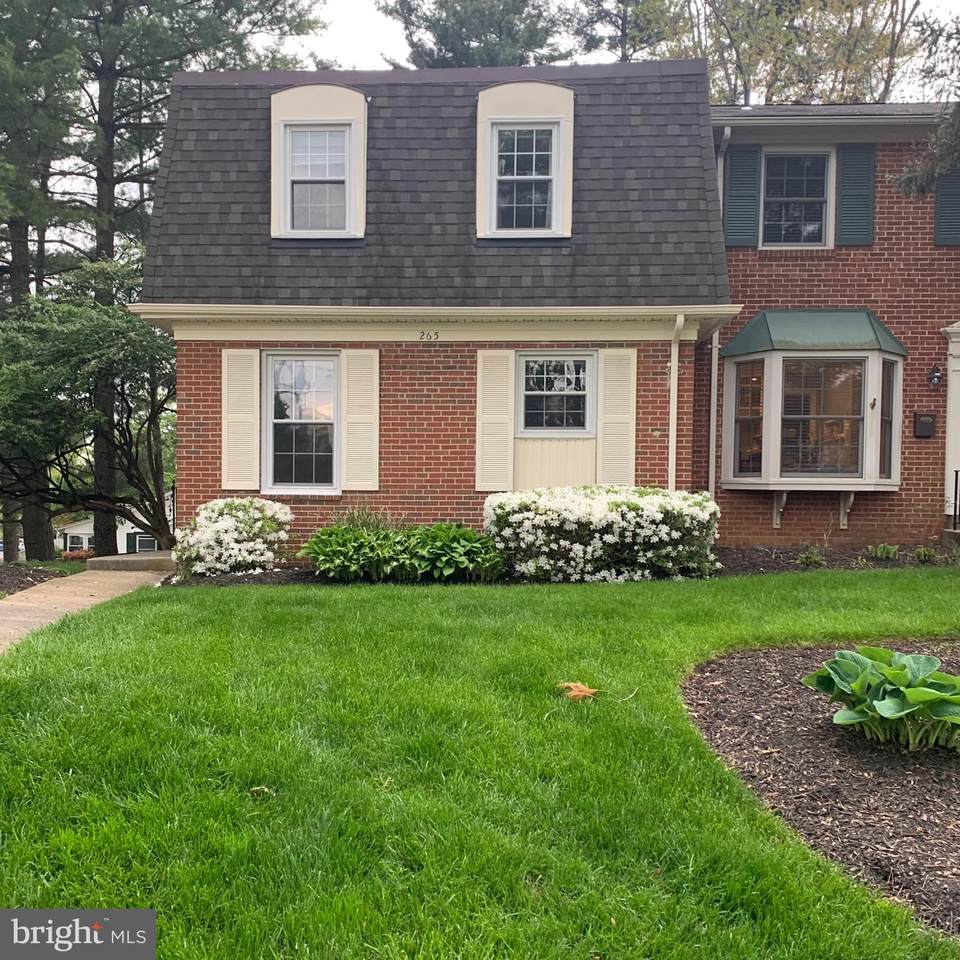 265 Commons Drive - Photo 1