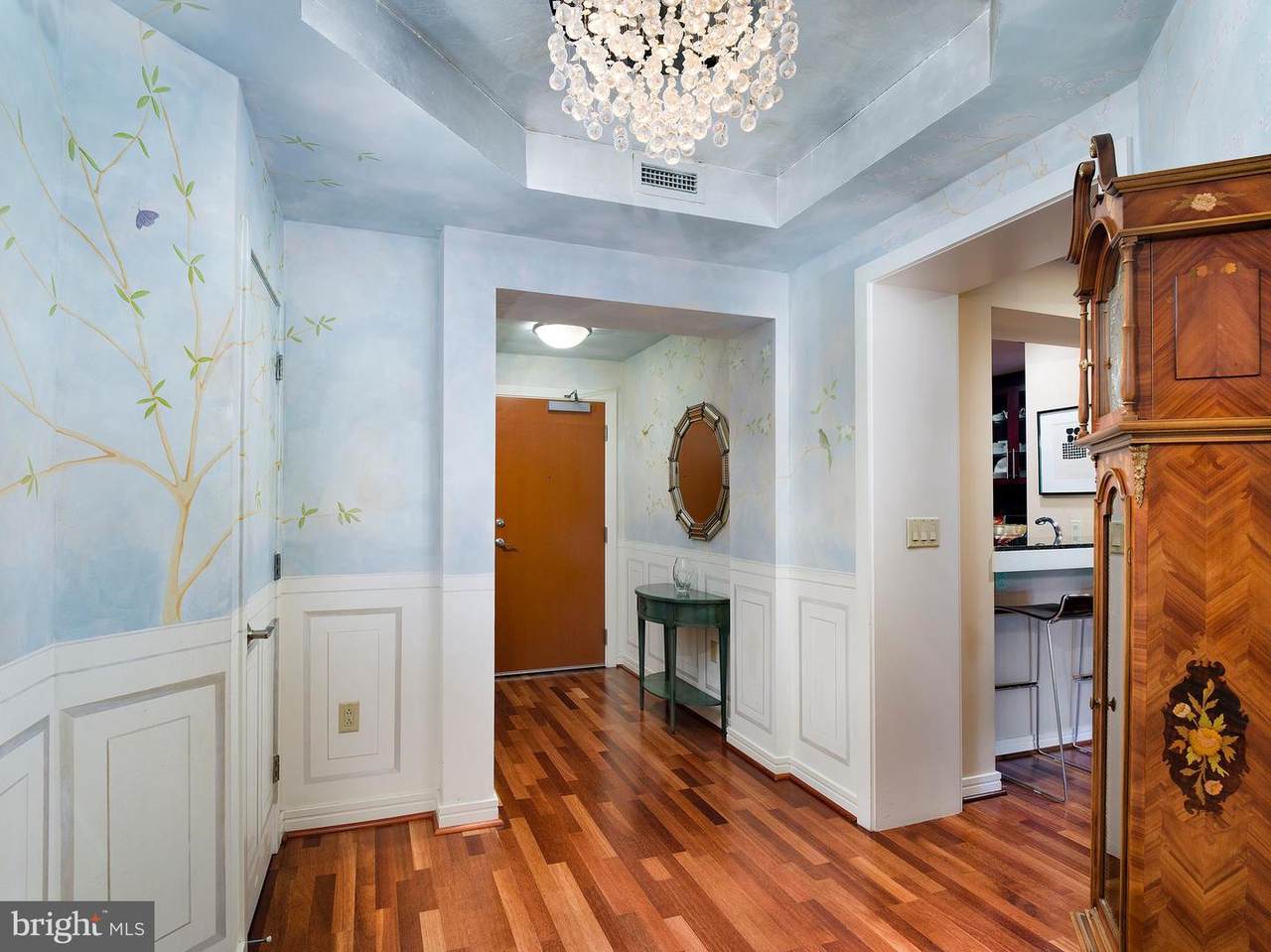 190 Presidential Boulevard - Photo 1
