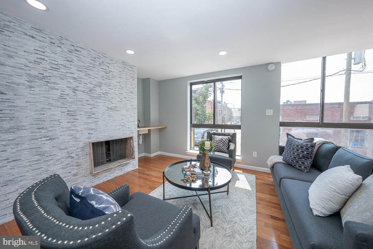 901 Lombard Street - Photo 1