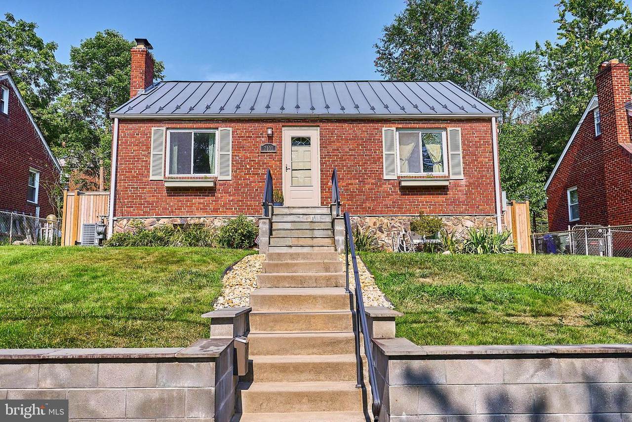 2101 Quebec Street - Photo 1