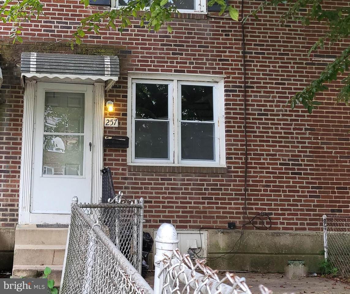 257 21ST Street - Photo 1
