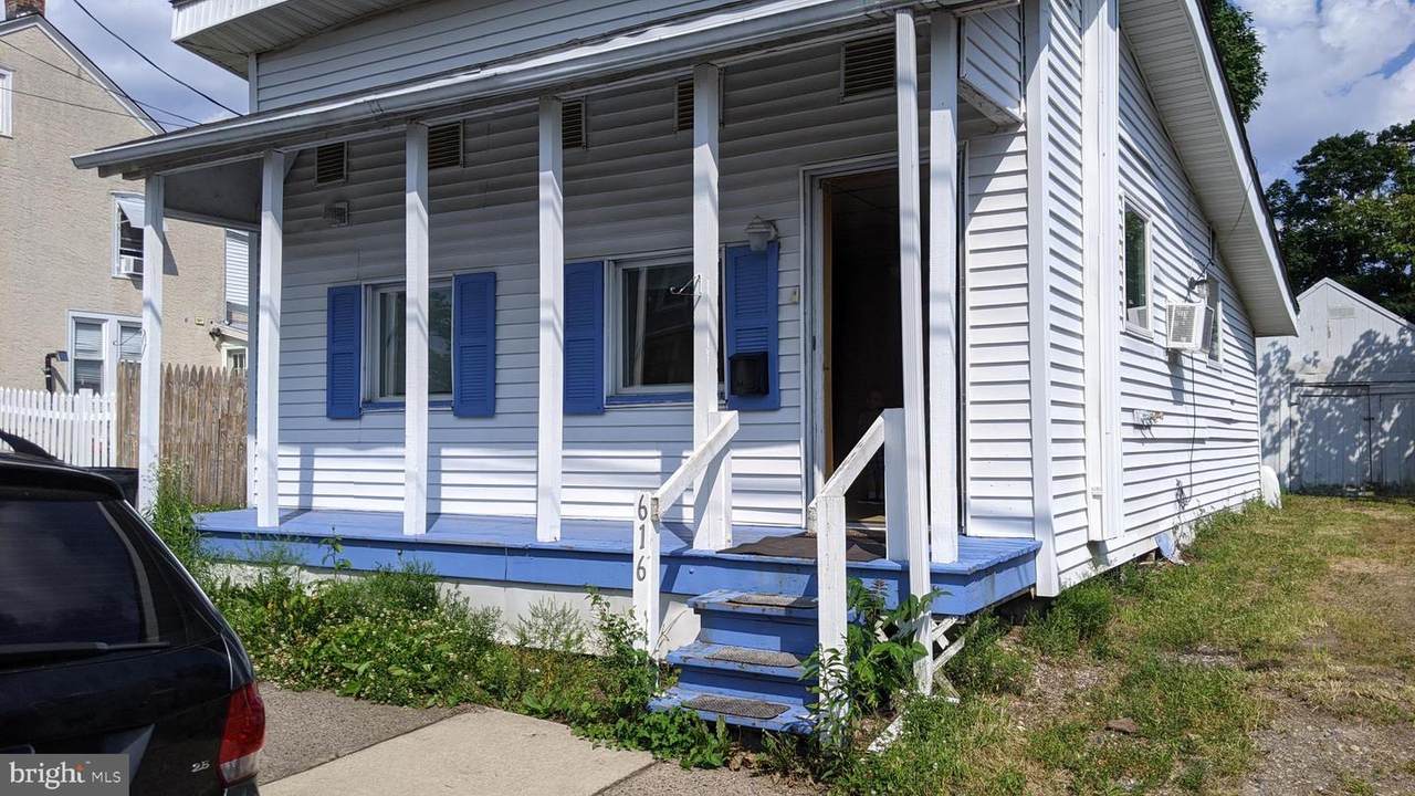 616 Howard Street - Photo 1