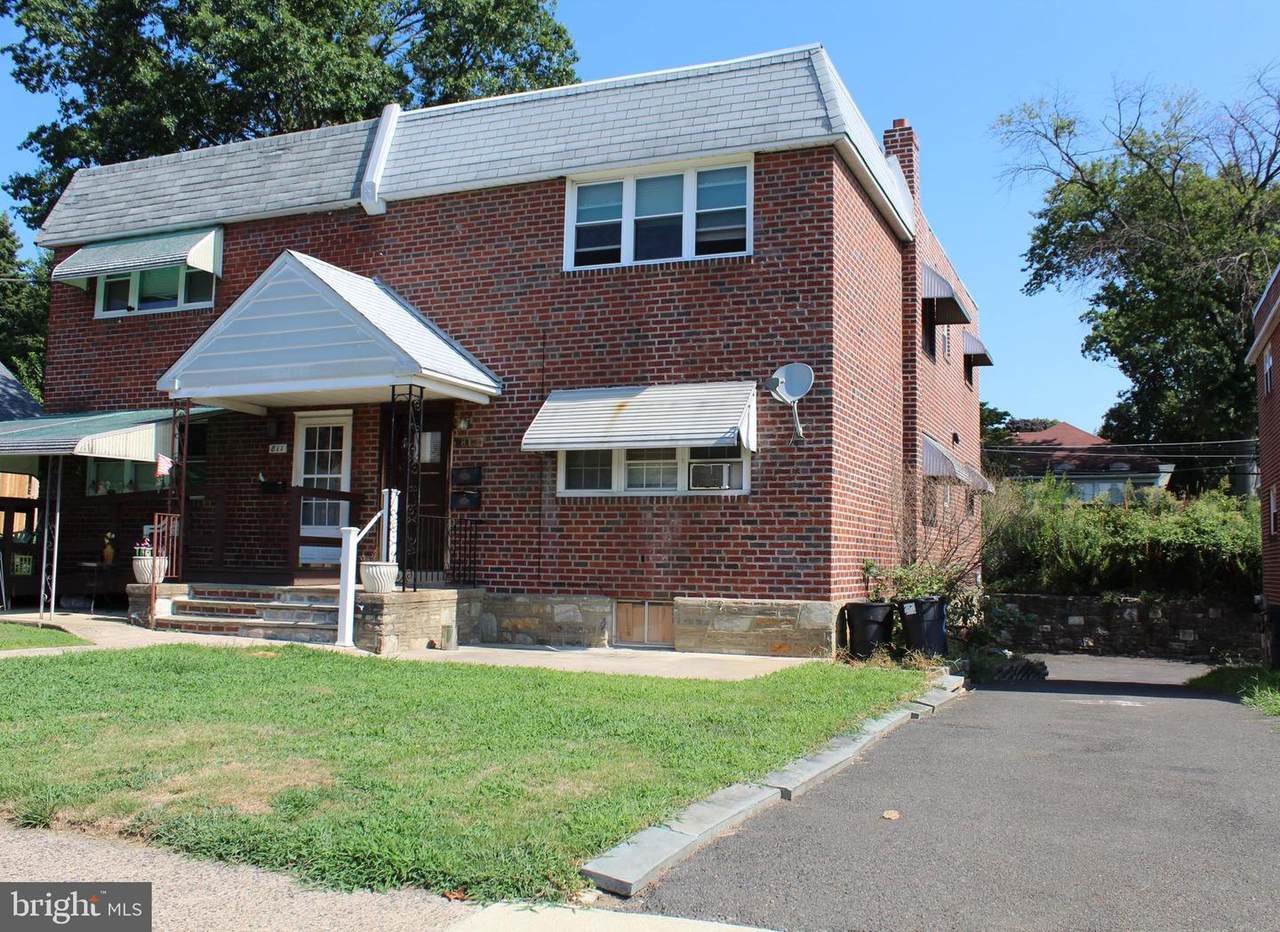 813 Solly Avenue - Photo 1