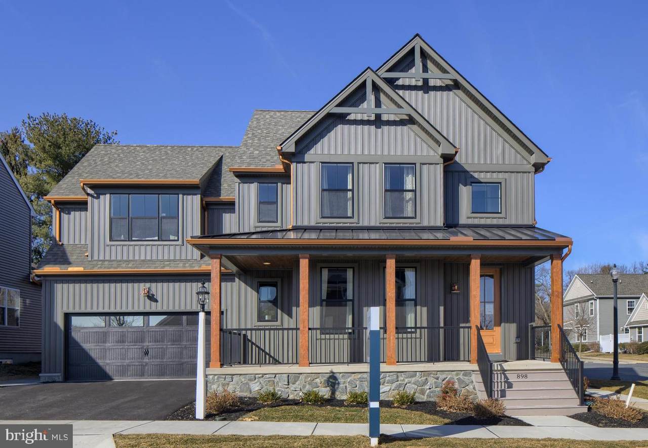 541 Hemlock Lane - Photo 1