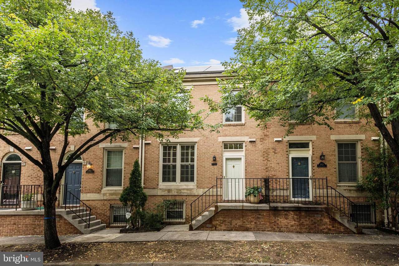 2823 Elliott Street - Photo 1