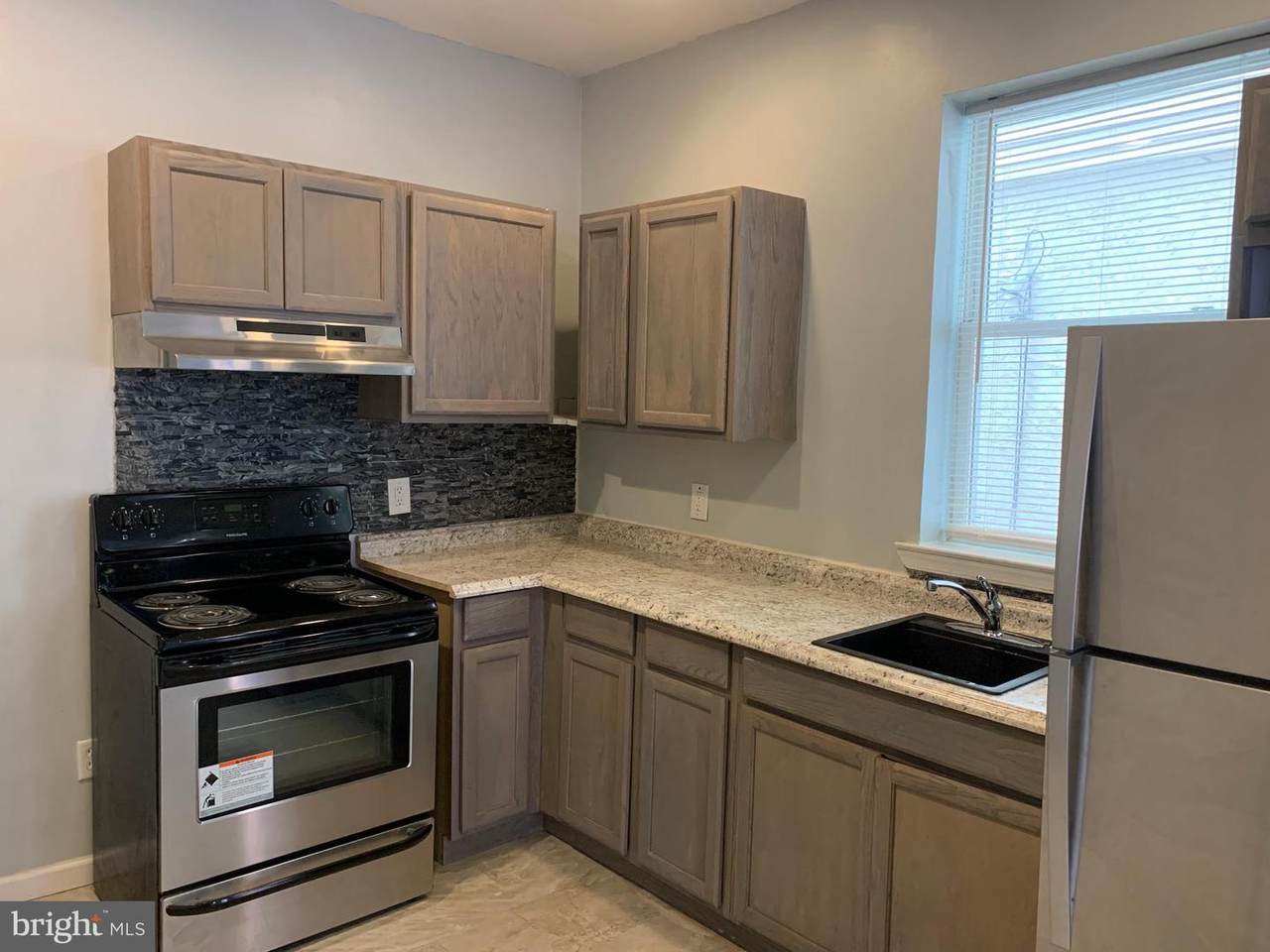 2727 Garnet Street - Photo 1