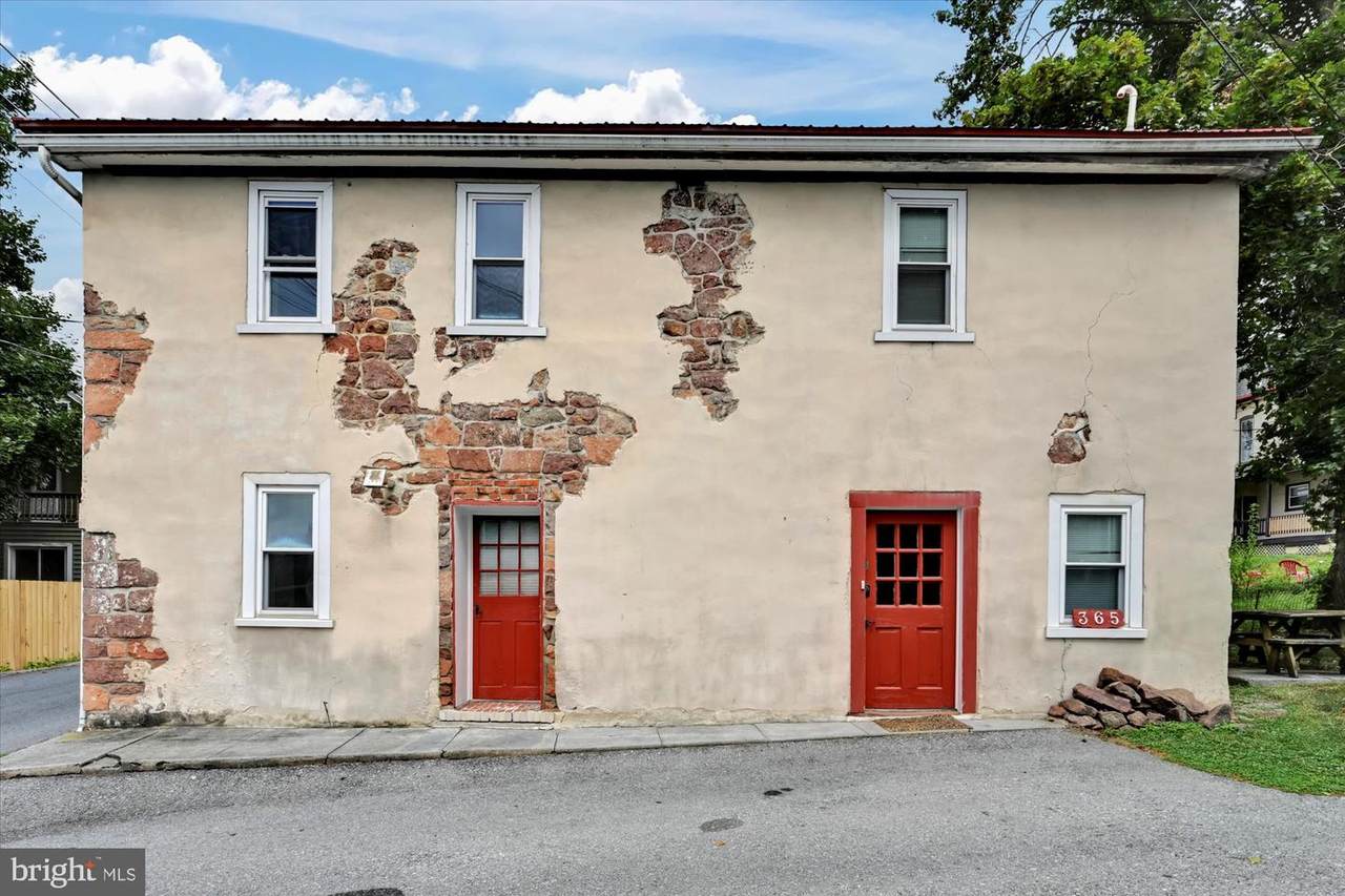 365 Railroad Street - Photo 1