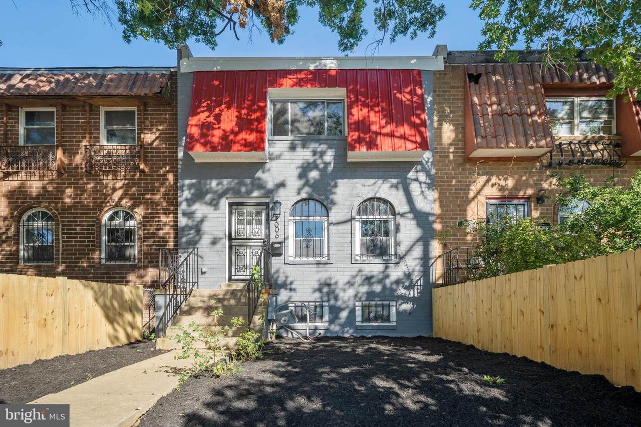 1006 Southern Avenue - Photo 1