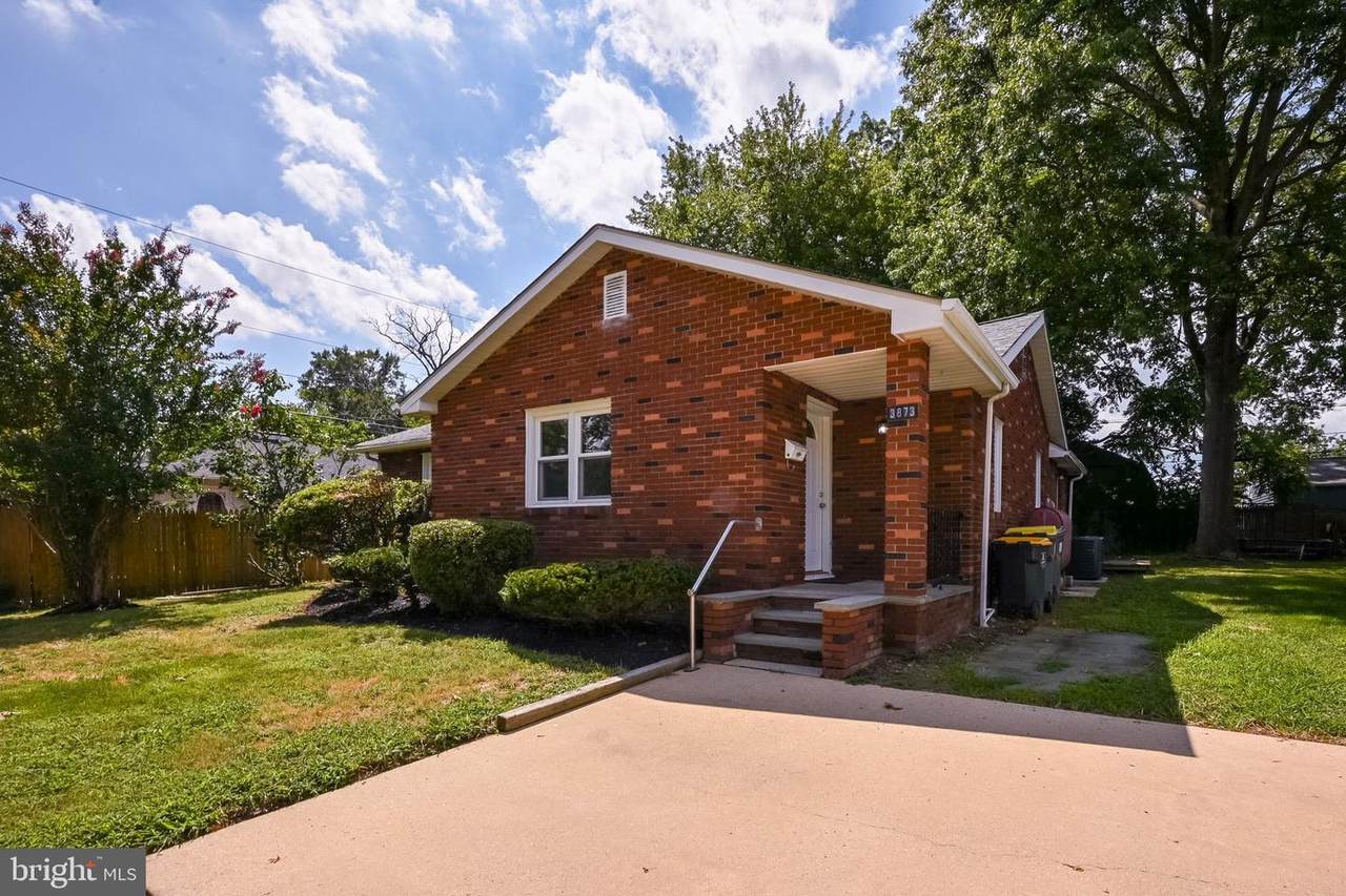 3873 Evelyn Drive - Photo 1