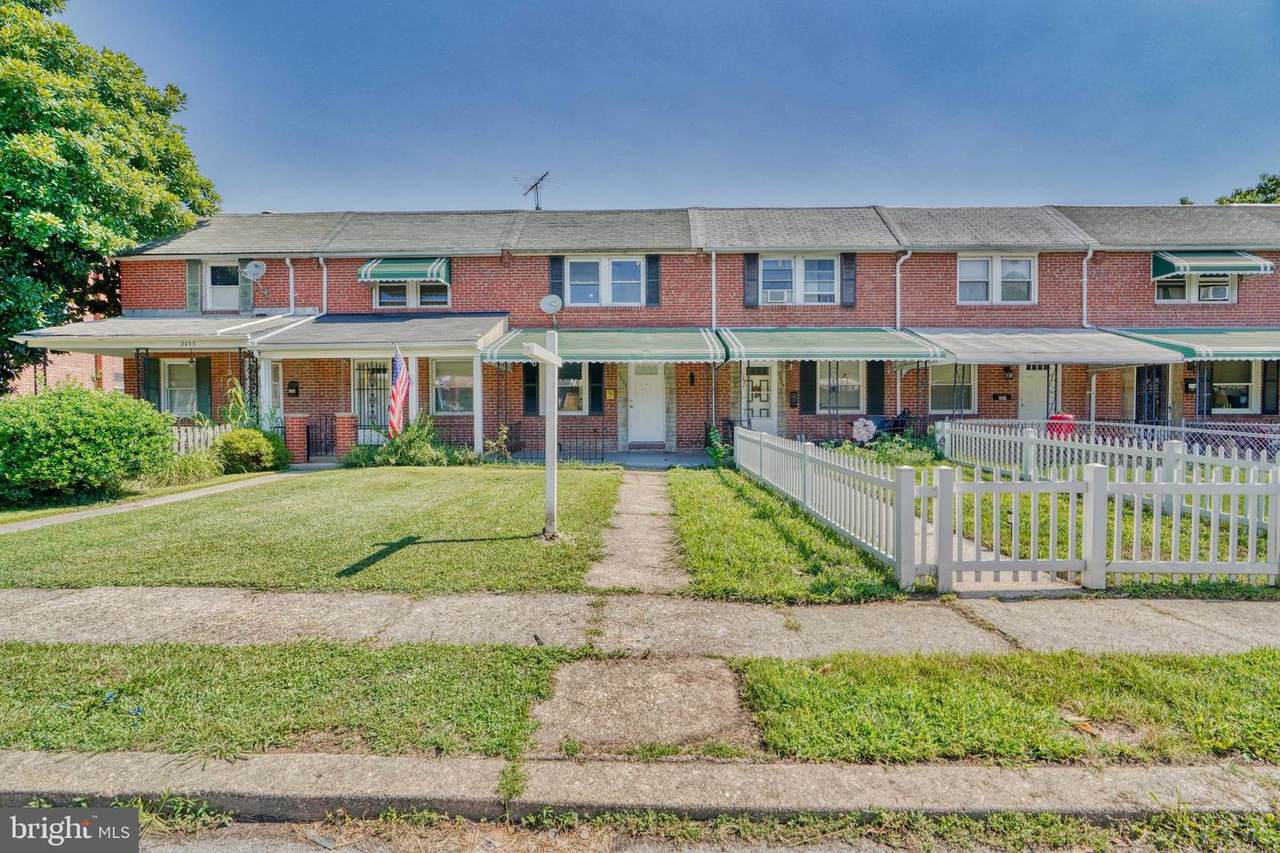 2037-2037 Deering Avenue - Photo 1