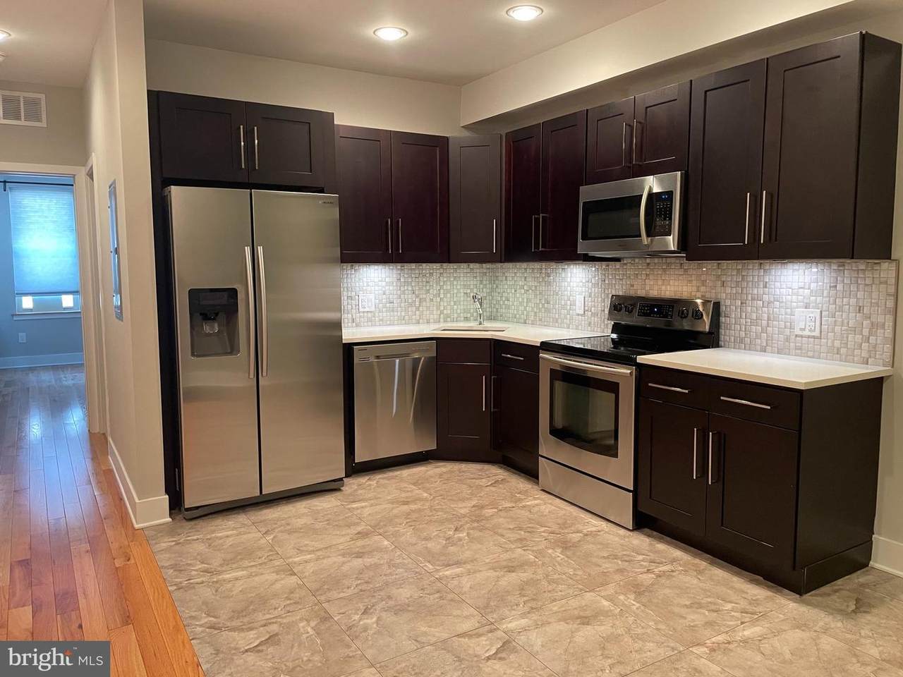 1434 Poplar Street - Photo 1