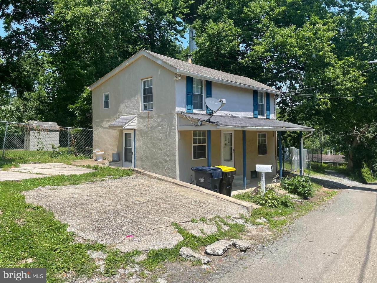 407 Maple Street - Photo 1