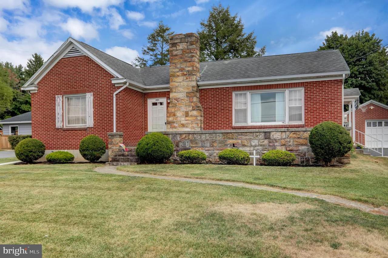 221 Westfall Street - Photo 1