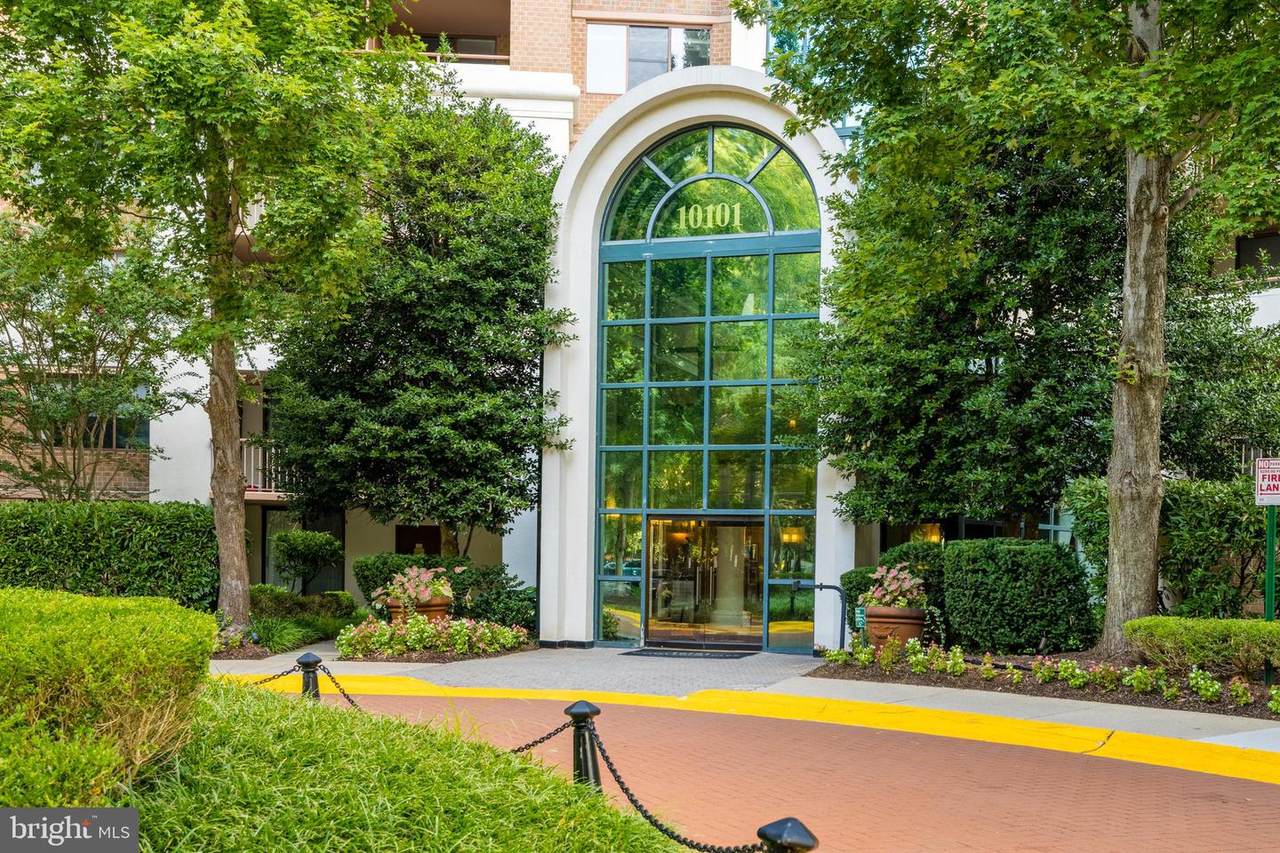 10101 Grosvenor Place - Photo 1