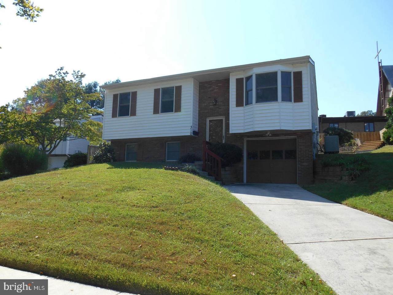 310 Farragut Avenue - Photo 1