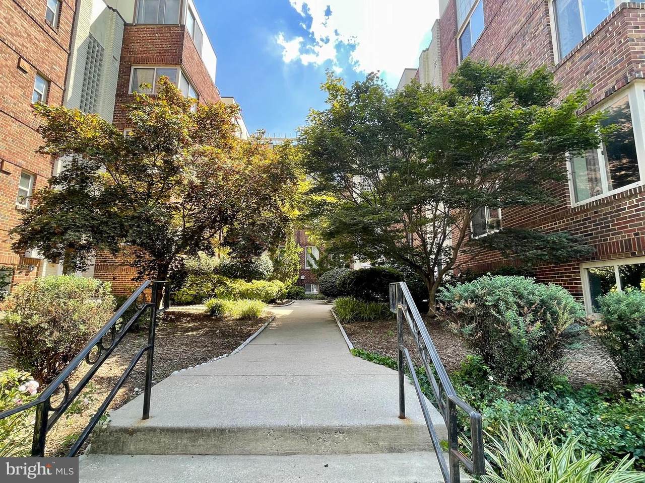 5401-5407 9TH Street - Photo 1