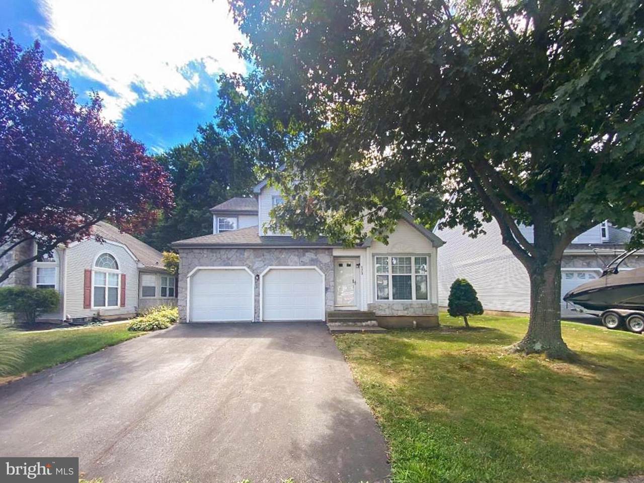 173 Ridgewood Way - Photo 1