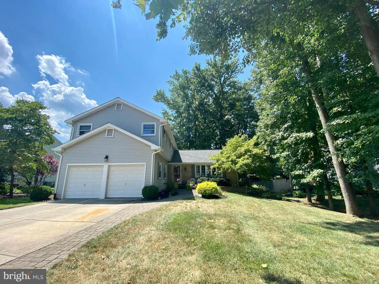 722 Lincoln Drive - Photo 1
