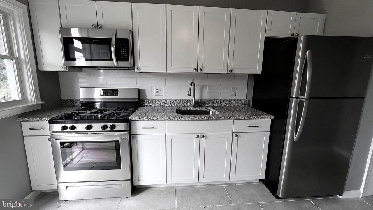 4117 Kinsway - Photo 1