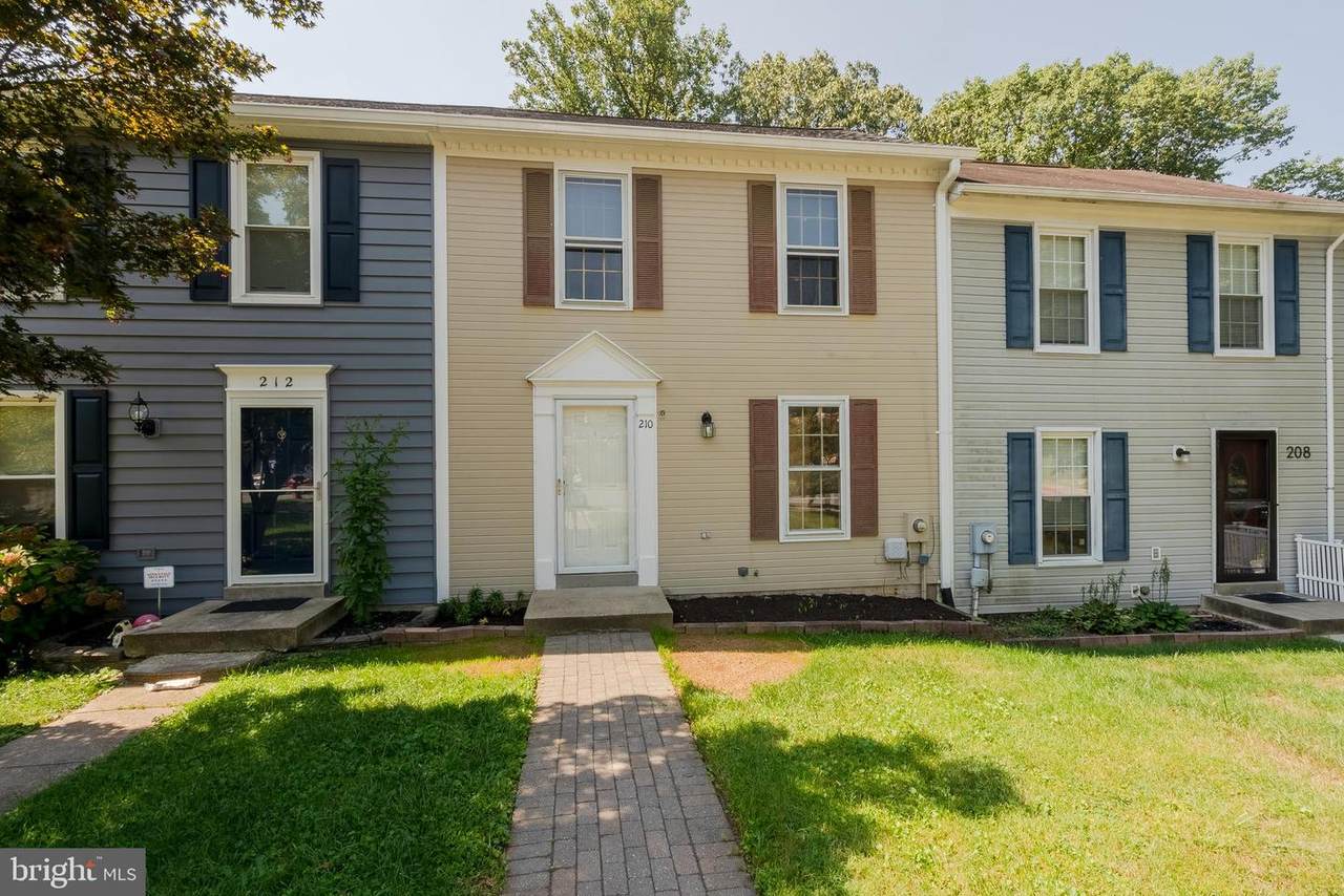 210 Hoff Court - Photo 1