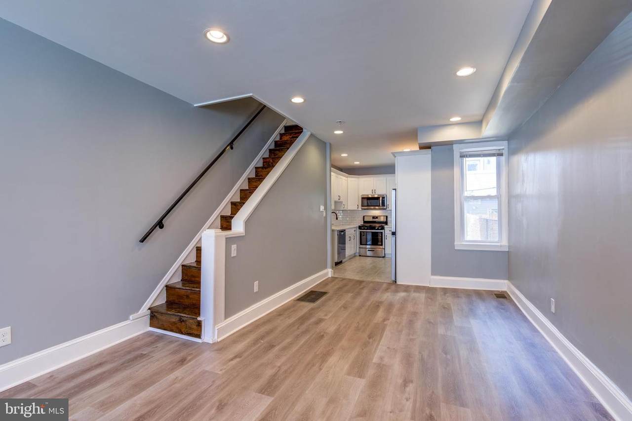 2622 Oakford Street - Photo 1