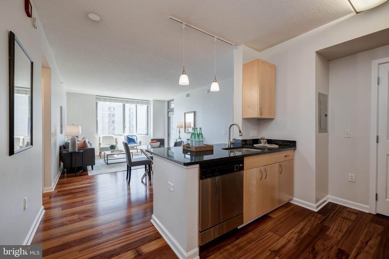 440 L Street - Photo 1