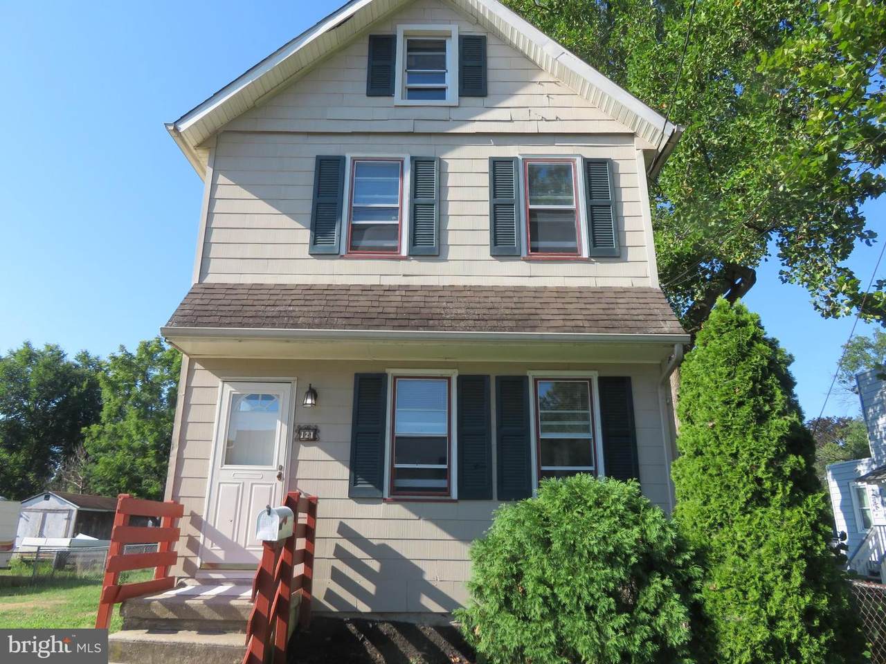 121 Oak Street - Photo 1