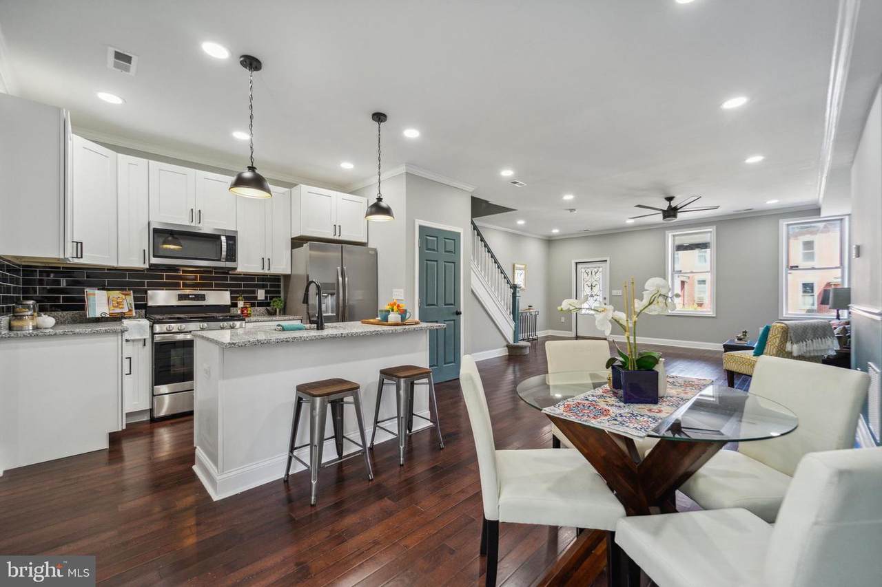 606 Linnard Street - Photo 1