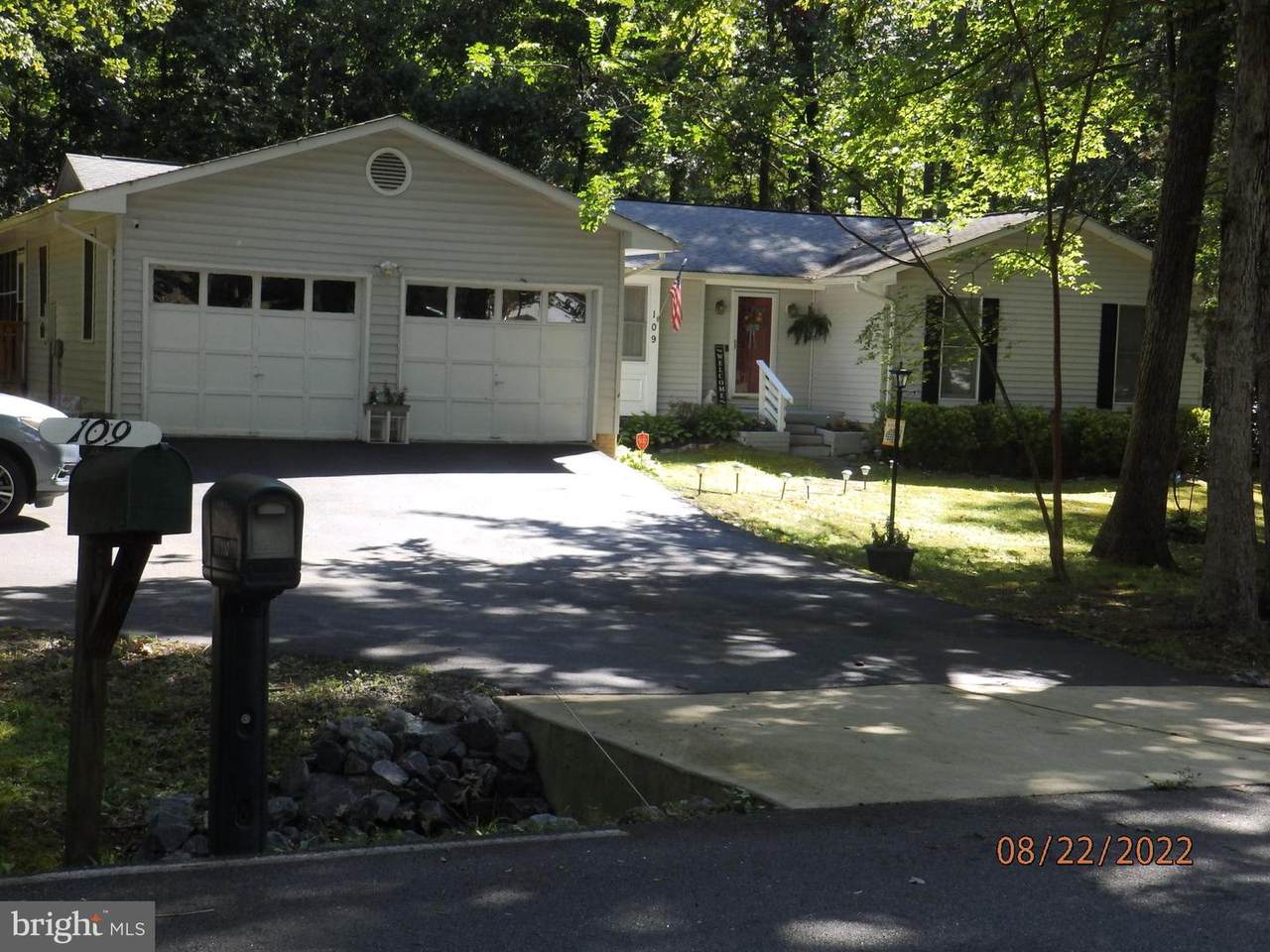 109 Dover Drive - Photo 1