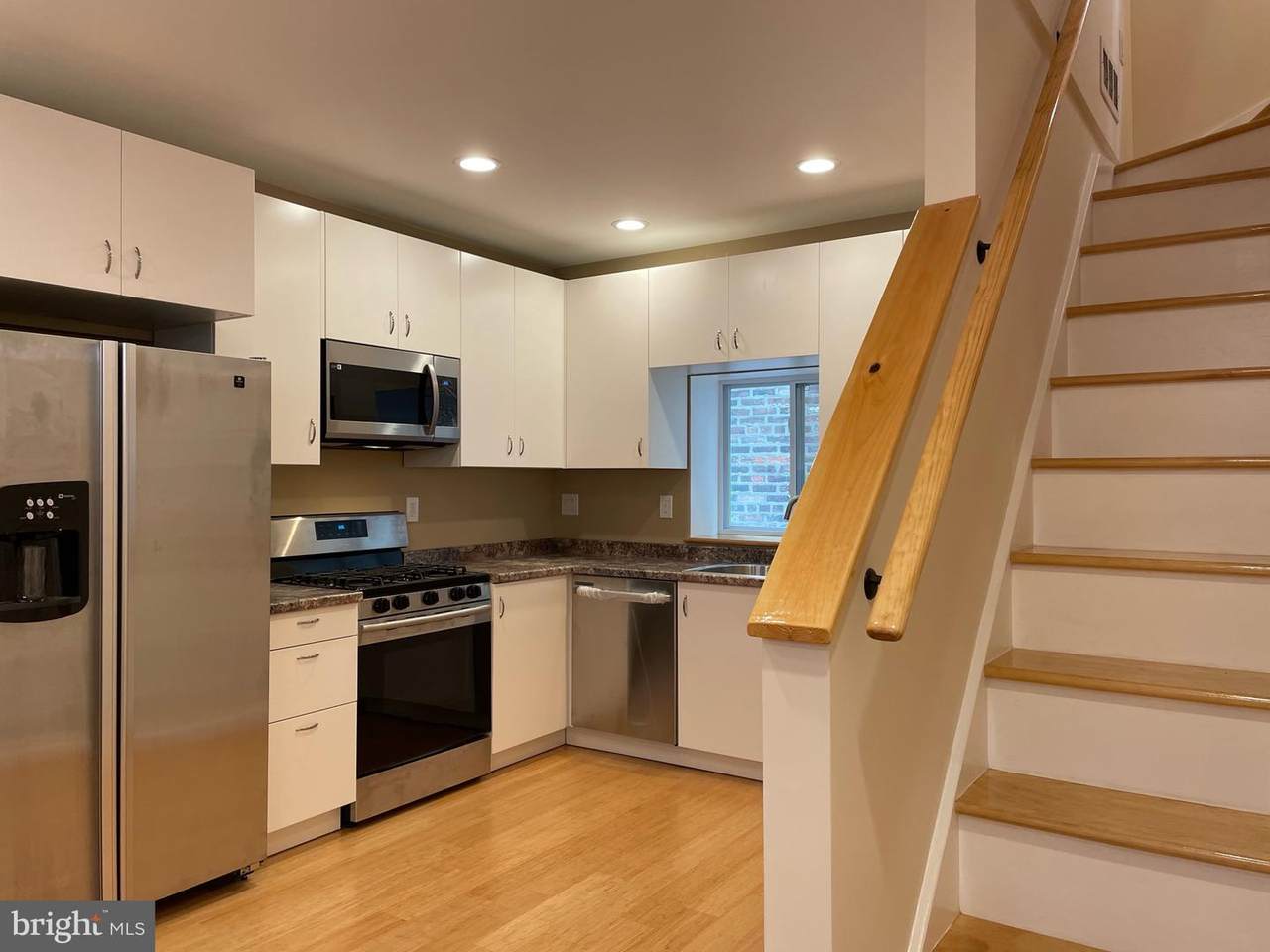 748 Catharine Street - Photo 1