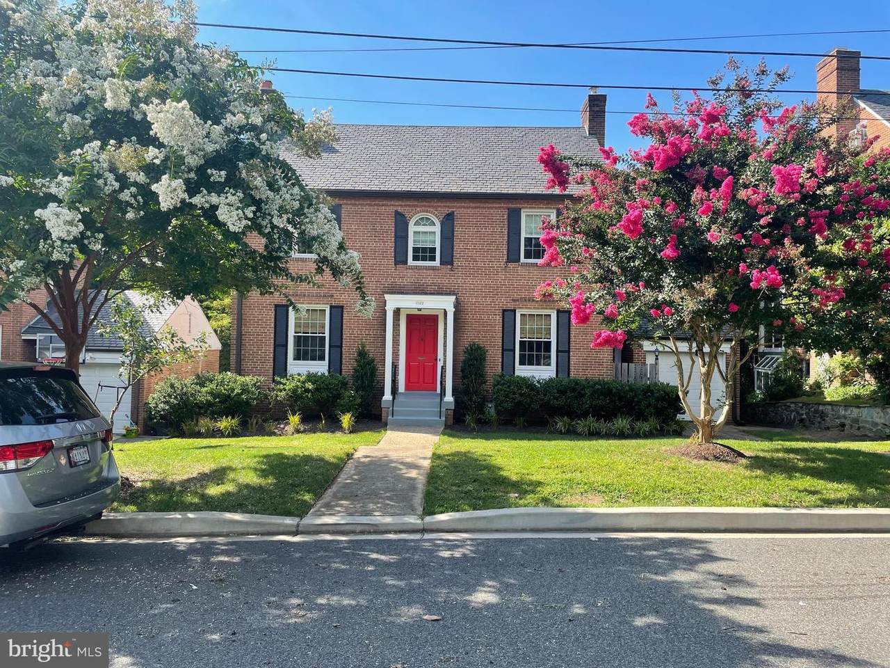 6922 33RD Street - Photo 1