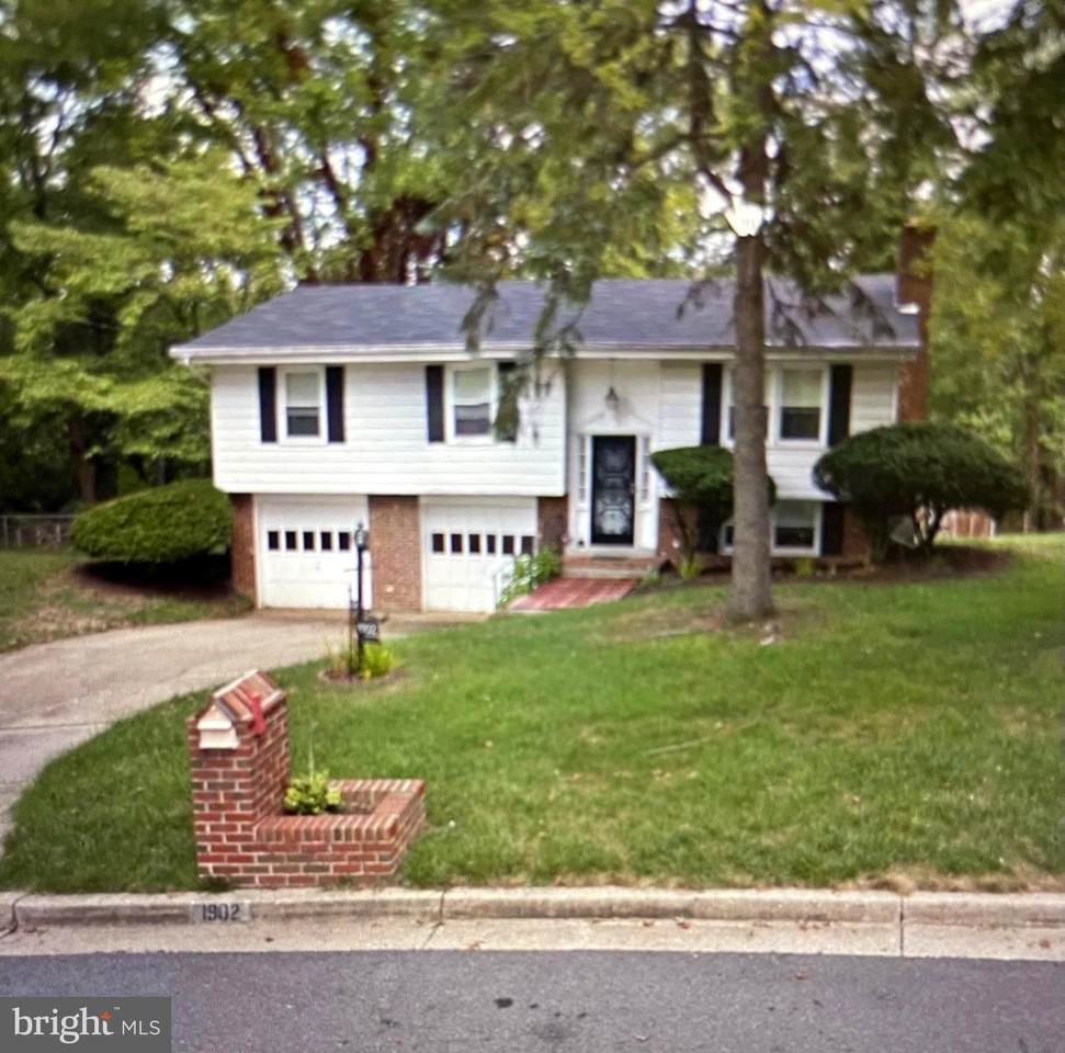 1902 Chalfont Court - Photo 1