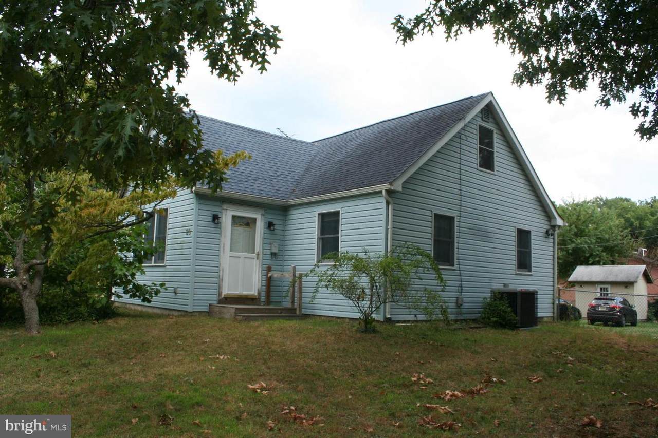 20 Laurel Road - Photo 1