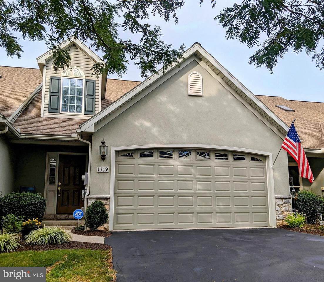 1319 Fieldstone Drive - Photo 1