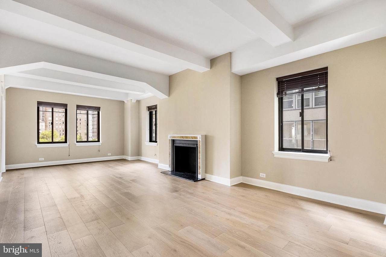222 Rittenhouse Square - Photo 1