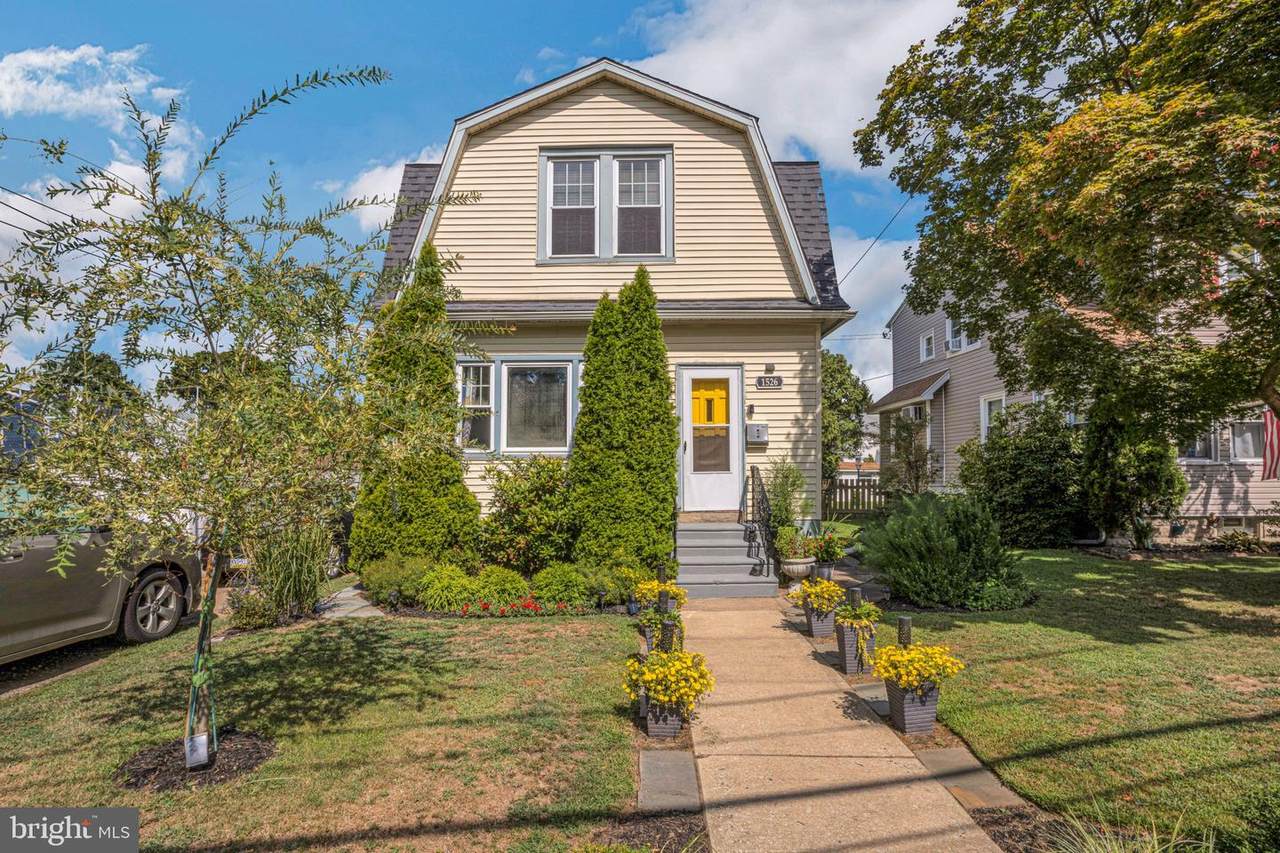 1526 Virginia Avenue - Photo 1
