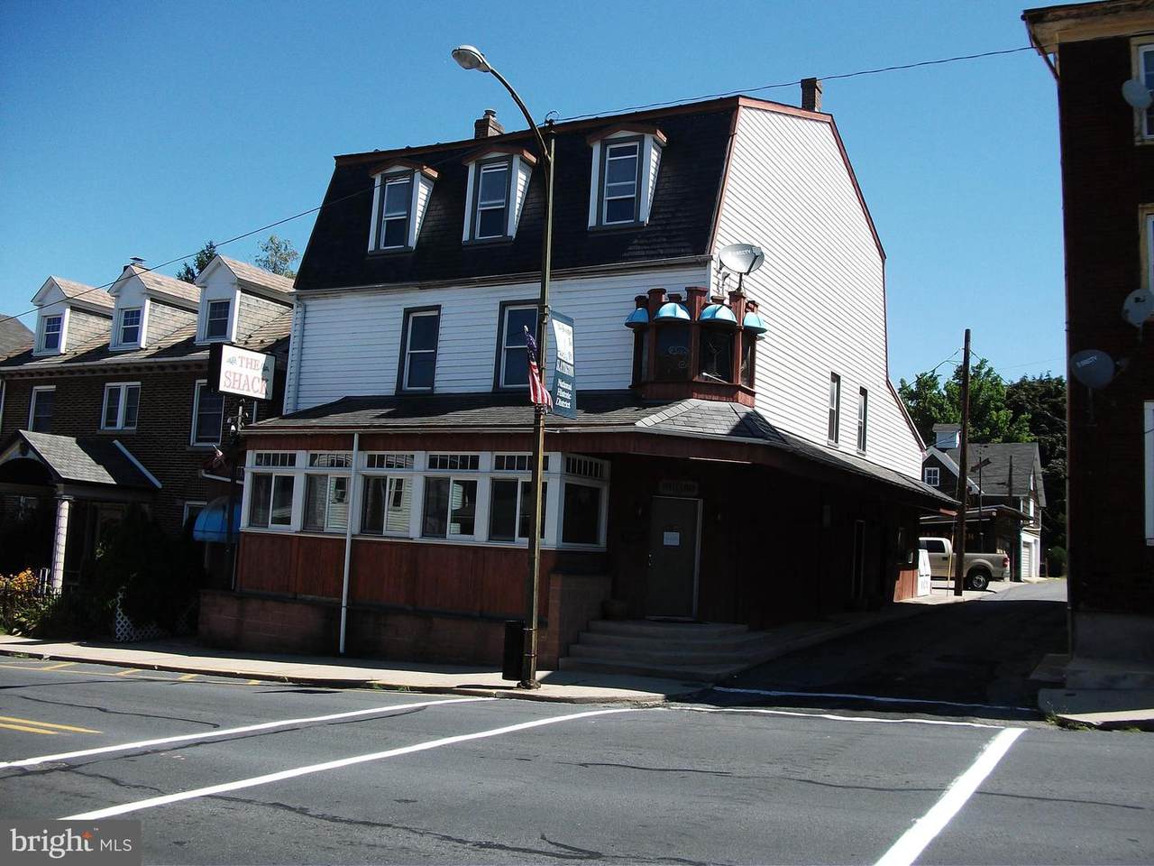 751 Main - Photo 1